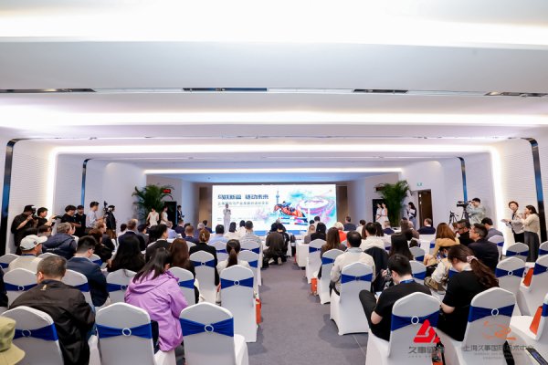 一直牛配资 新产业·申动力｜马蹄声声绘新篇，顶级赛事助推申城马术产业蓬勃发展